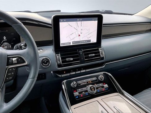 Used 2020 Lincoln Navigator L Black Label w/ Cargo Convenience Package image 6