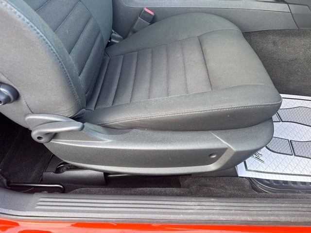 Used 2010 Dodge Challenger R/T RWD image 12