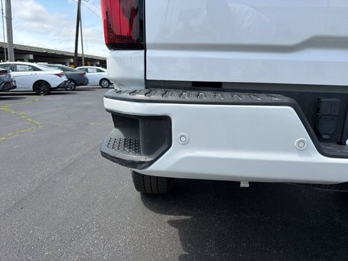 Used 2024 GMC Sierra 2500 Denali Ultimate AWD/4WD image 8