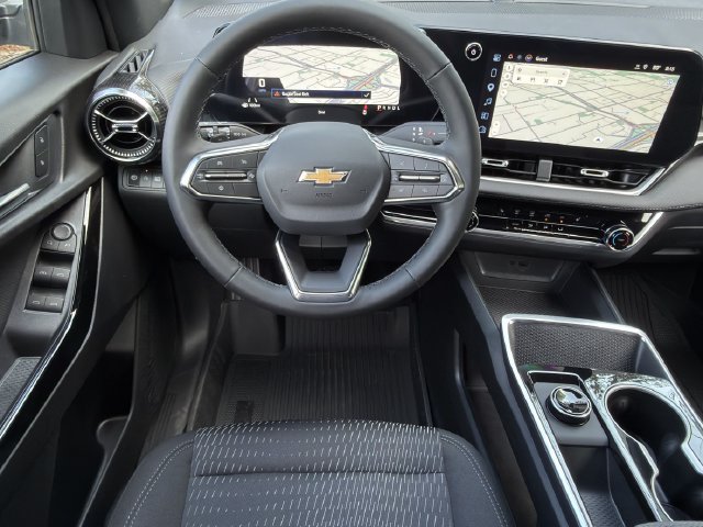 New 2027 Chevrolet Equinox LT w/ LPO, Floor Liner Package FWD image 9