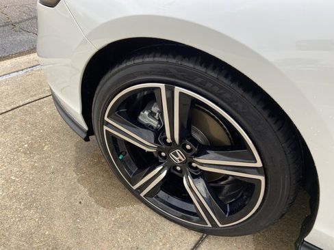 Used 2024 Honda Accord Sport image 32