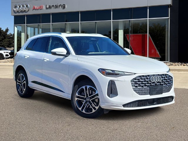 Used 2025 Audi Q5 Premium w/ Convenience Package AWD/4WD image 1