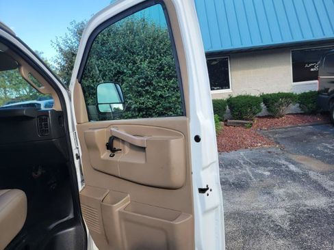 Used 2021 Chevrolet Express 2500 w/ Safety Package RWD image 14