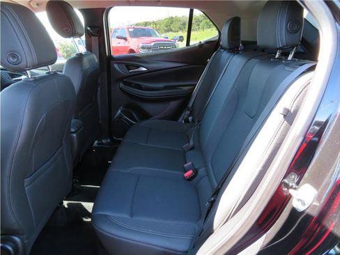 Used 2025 Buick Encore GX Preferred AWD/4WD image 4