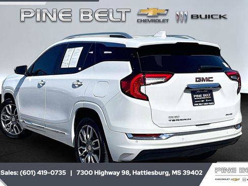 Used 2024 GMC Terrain Denali AWD/4WD image 2