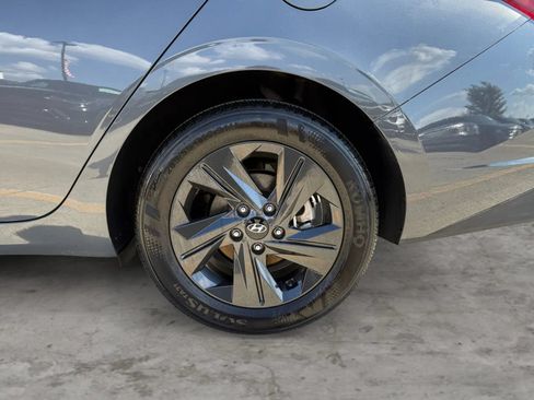Used 2023 Hyundai Elantra SEL FWD image 43