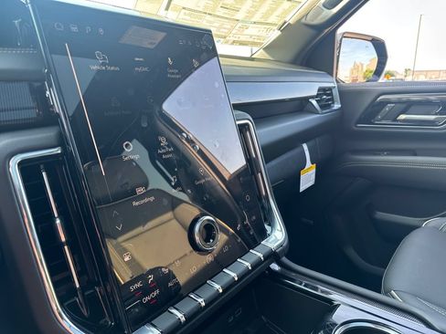 New 2026 GMC Yukon Elevation w/ Elevation Premium Package AWD/4WD image 20