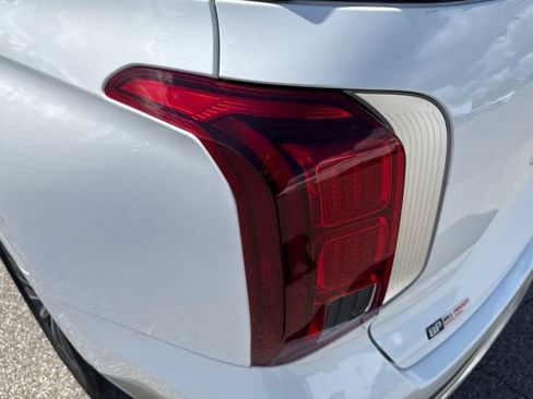Used 2025 Hyundai Palisade Calligraphy FWD image 10