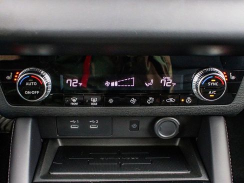 New 2026 Mitsubishi Outlander SE image 23