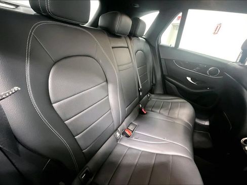 Used 2021 Mercedes-Benz GLC 300 image 27