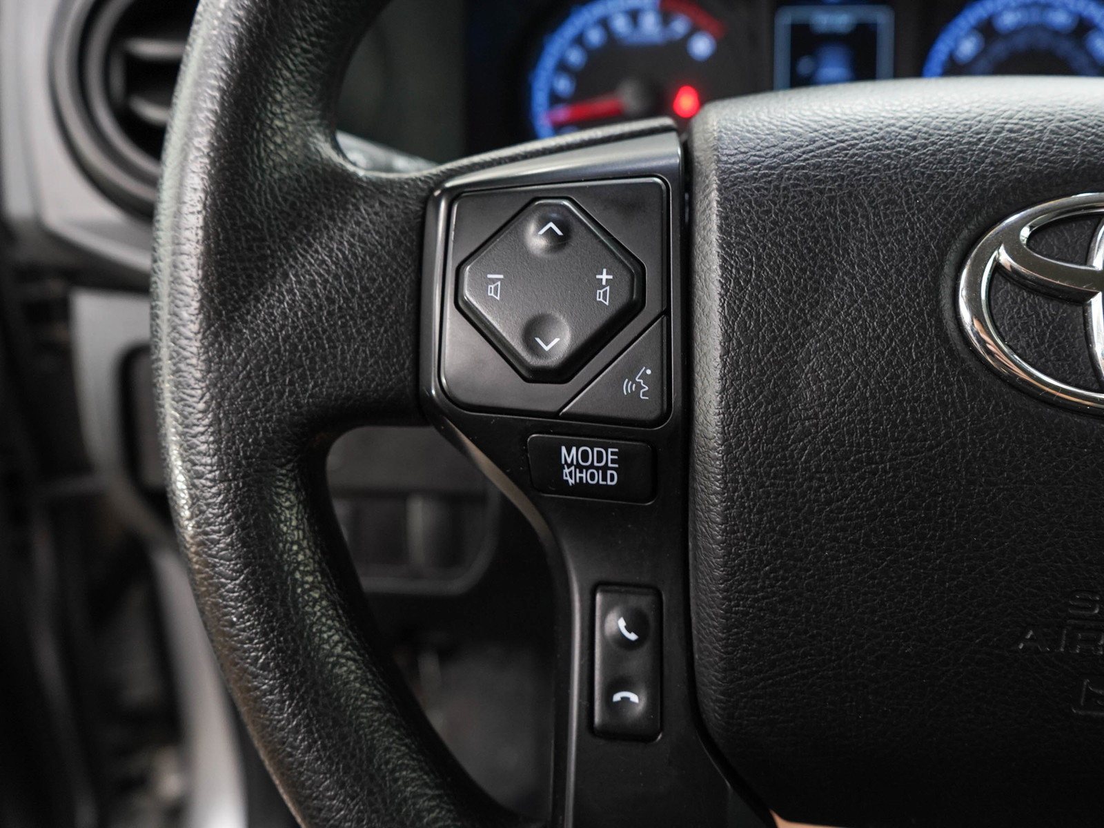 Used 2021 Toyota Tacoma SR AWD/4WD image 24