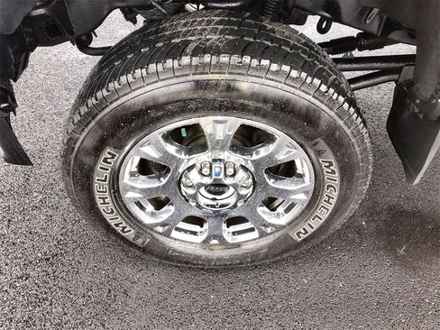 Used 2021 Ford F250 Lariat w/ Chrome Package image 10