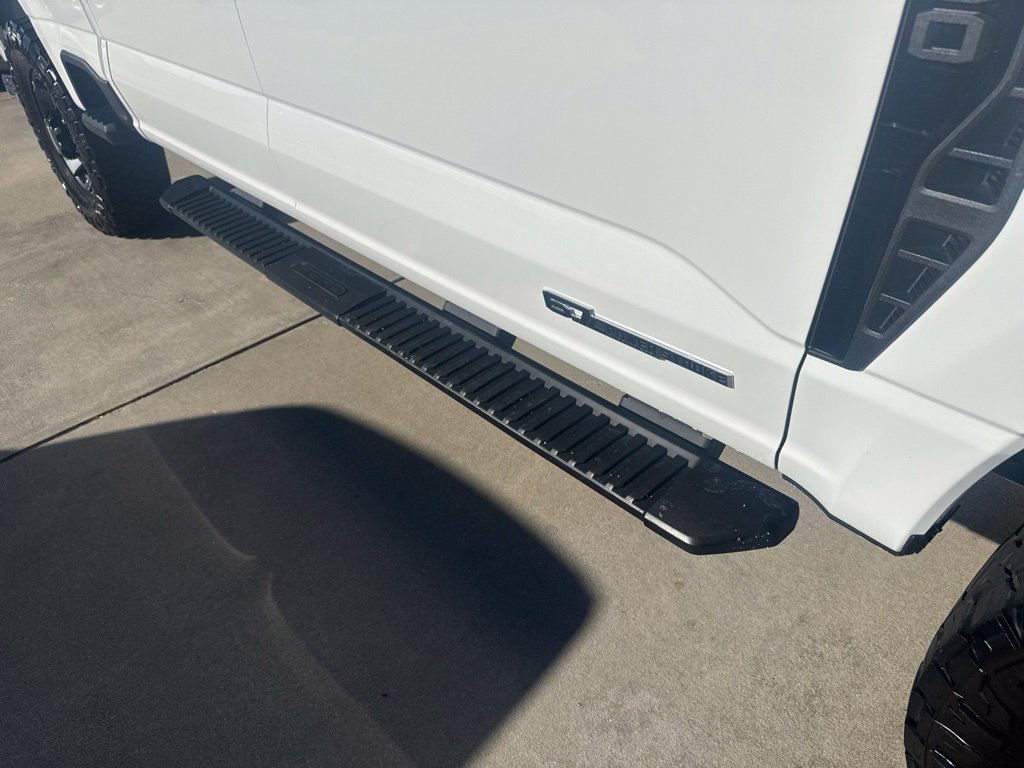 Used 2024 Ford F250 Lariat w/ Sport Appearance Package AWD/4WD image 9
