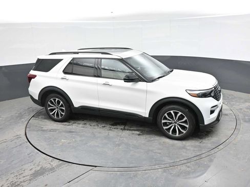 Used 2020 Ford Explorer ST w/ Premium Technology Package AWD/4WD image 19