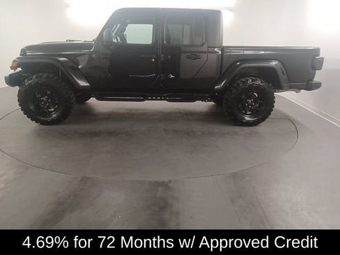 Used 2024 Jeep Gladiator Sport AWD/4WD image 4