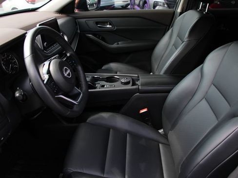 Certified 2023 Nissan Rogue SV w/ SV Premium Package AWD/4WD image 17