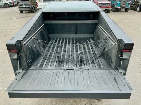 Used 2024 Tesla Cybertruck AWD Crew Cab image 18