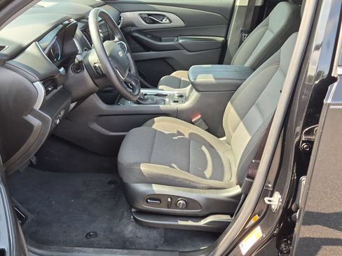 Certified 2021 Chevrolet Traverse LT FWD image 17