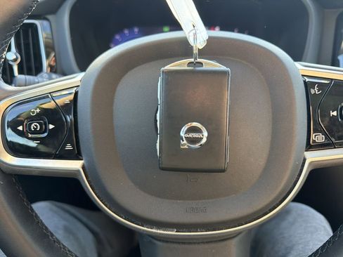 Used 2023 Volvo XC60 B5 Plus FWD image 27