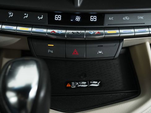 Used 2023 Cadillac CT4 Luxury image 32