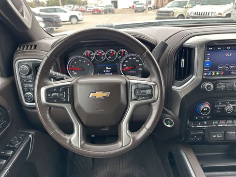 Used 2021 Chevrolet Silverado 2500 LTZ image 28