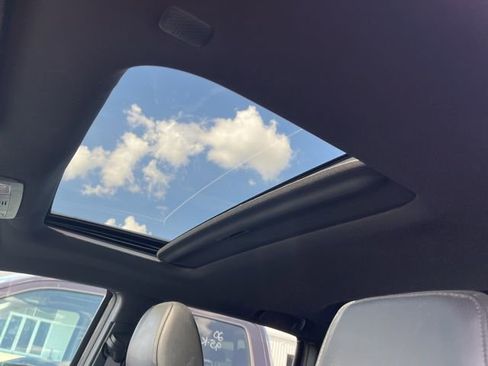 Used 2020 Toyota Tacoma Limited AWD/4WD image 10