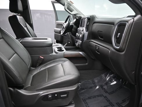 Used 2020 GMC Sierra 1500 SLT w/ SLT Premium Plus Package AWD/4WD image 18
