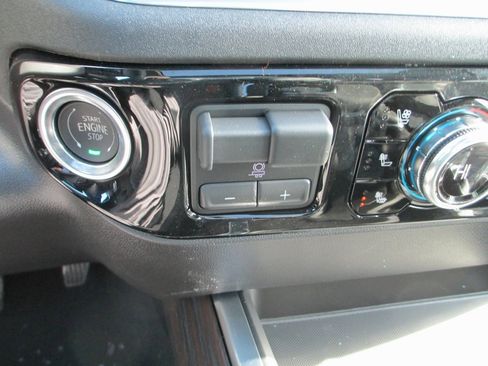 New 2026 GMC Sierra 1500 SLT w/ SLT Premium Plus Package image 21