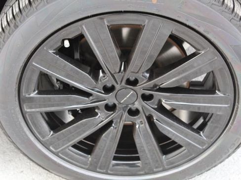 New 2026 Land Rover Range Rover SE image 8