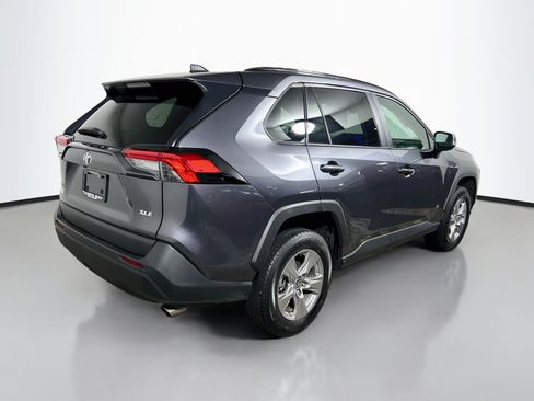 Used 2025 Toyota RAV4 XLE FWD image 4