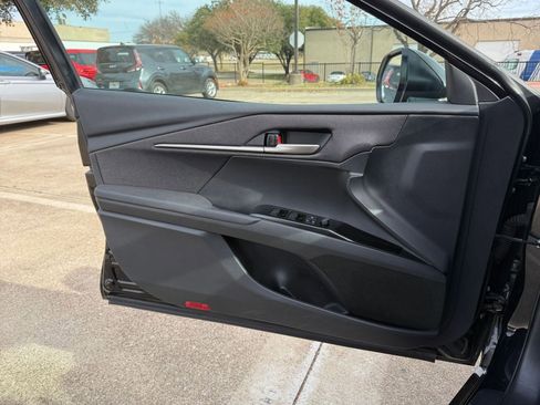 Used 2025 Toyota Camry LE image 21
