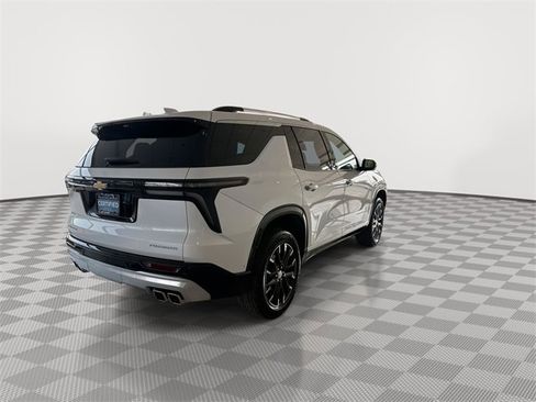 Certified 2024 Chevrolet Traverse RS image 11