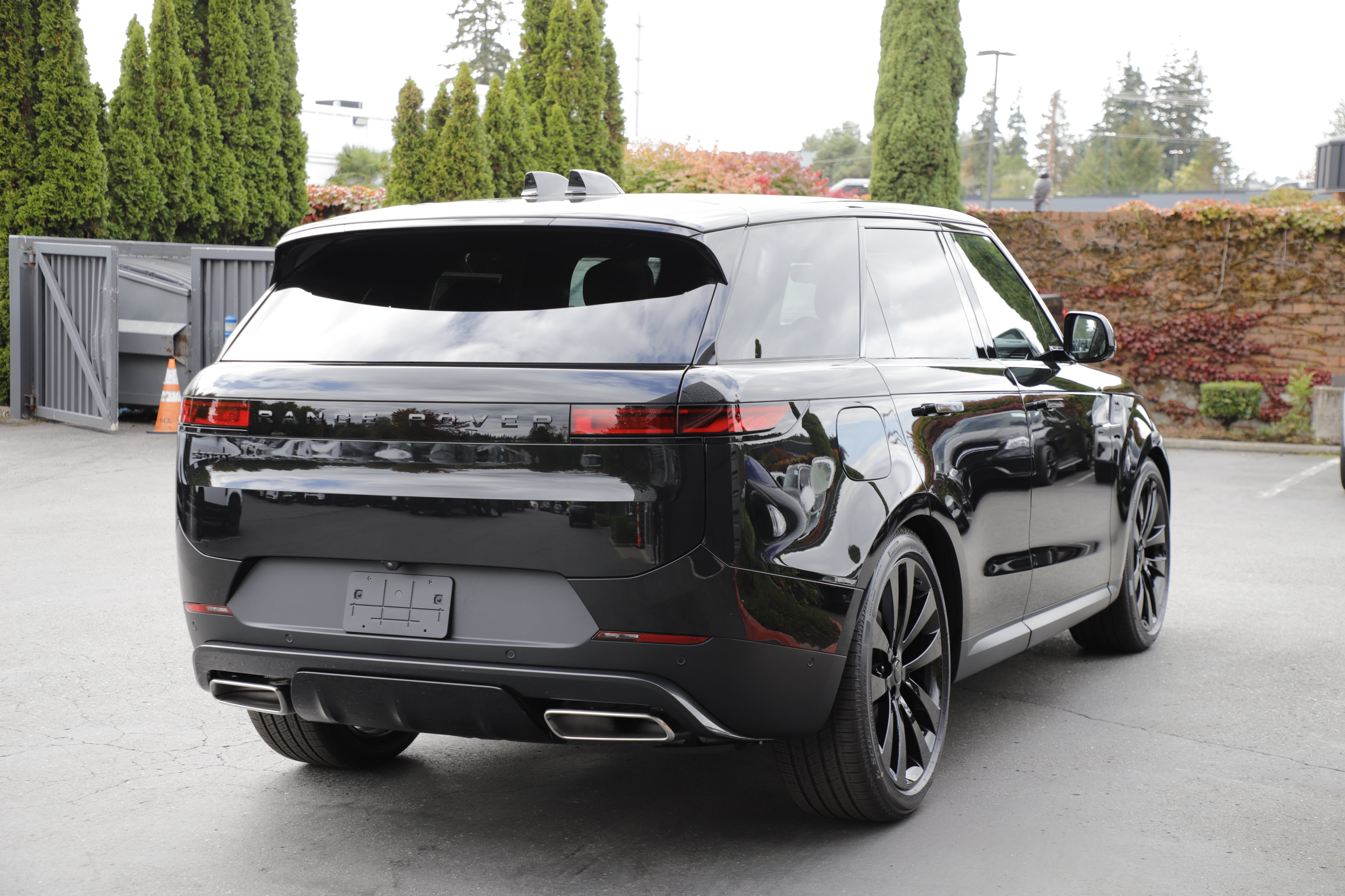 New 2026 Land Rover Range Rover Sport SE AWD/4WD image 9