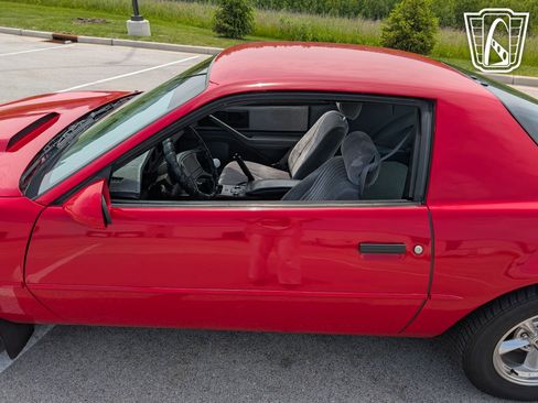 Used 1989 Pontiac Firebird Coupe image 28