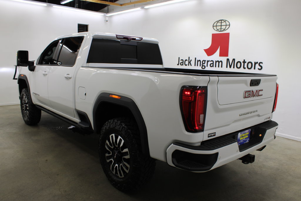 Used 2022 GMC Sierra 2500 AT4 w/ AT4 Premium Plus Package AWD/4WD image 3