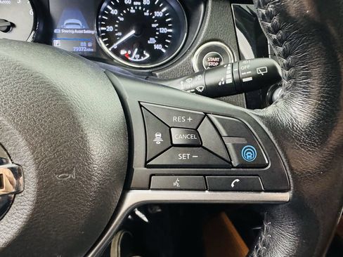 Used 2018 Nissan Rogue SL w/ Premium Package AWD/4WD image 13