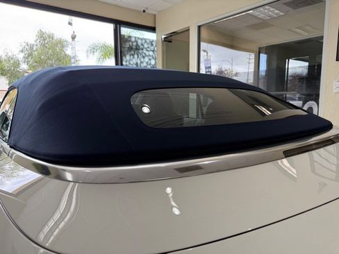 Used 2016 Rolls-Royce Dawn RWD image 29