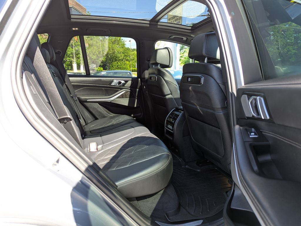 Used 2024 BMW X5 xDrive40i w/ Premium Package AWD/4WD image 38