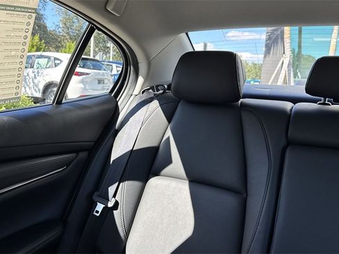 Used 2020 MAZDA MAZDA3 Sedan w/ Preferred Package image 18