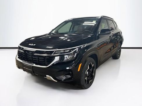Used 2025 Kia Seltos EX w/ EX Sunroof Package AWD/4WD image 3