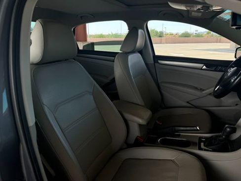 Used 2014 Volkswagen Passat TDI SE image 37