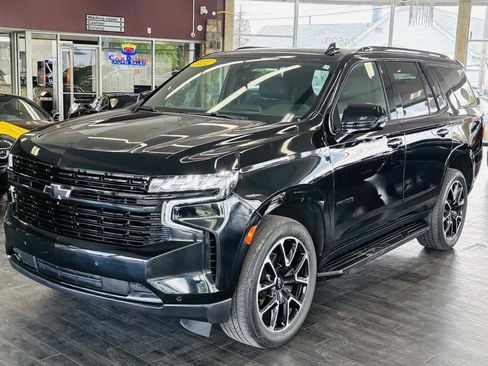 Used 2022 Chevrolet Tahoe RST w/ Luxury Package AWD/4WD image 16