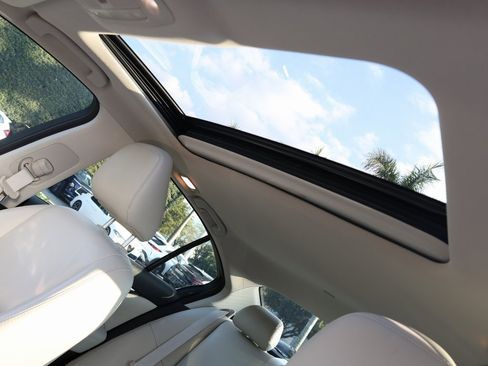 Certified 2022 INFINITI Q50 Luxe w/ Cargo Package image 18