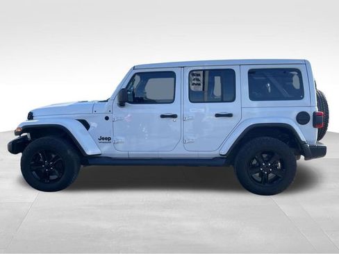 Used 2021 Jeep Wrangler Unlimited Sahara image 4