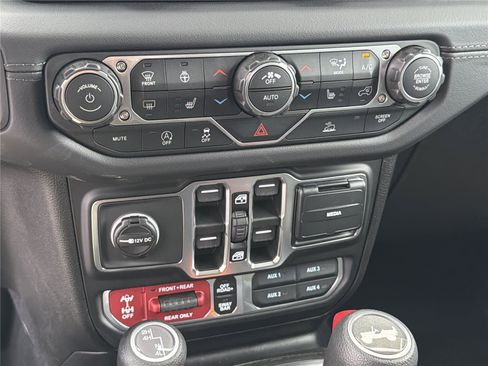New 2026 Jeep Wrangler Unlimited Rubicon AWD/4WD image 28