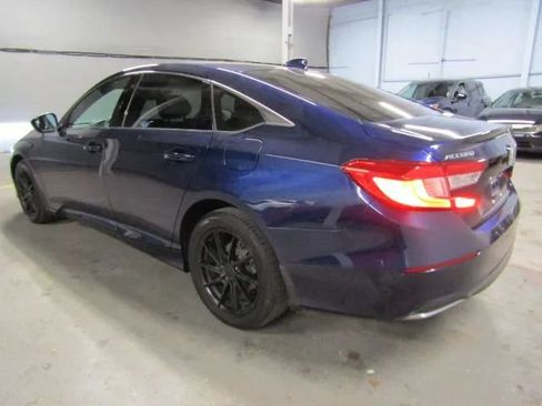 Used 2019 Honda Accord LX image 6