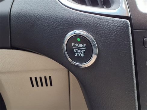 Used 2019 Ford Edge Titanium w/ Equipment Group 301A image 15