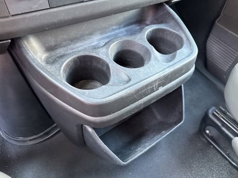 Used 2018 GMC Savana 2500 w/ Communications Package image 27