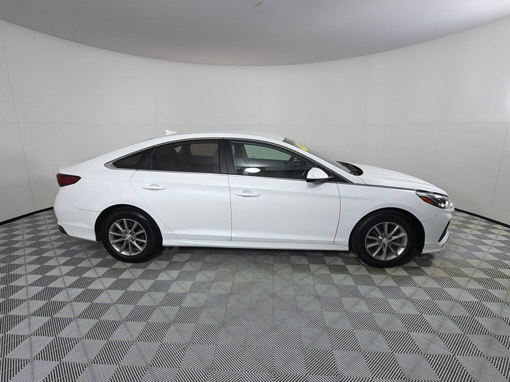Used 2018 Hyundai Sonata SE FWD image 4