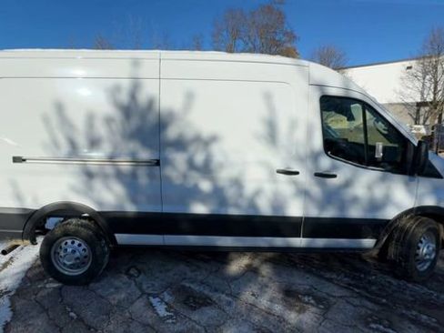 New 2026 Ford Transit 150 148 Medium Roof AWD image 9